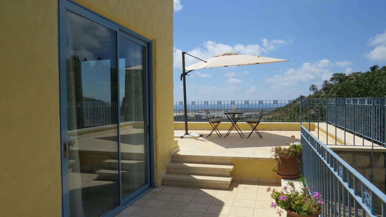 Artsea Studio Apartment With Sea View Ein Hod Exterior foto