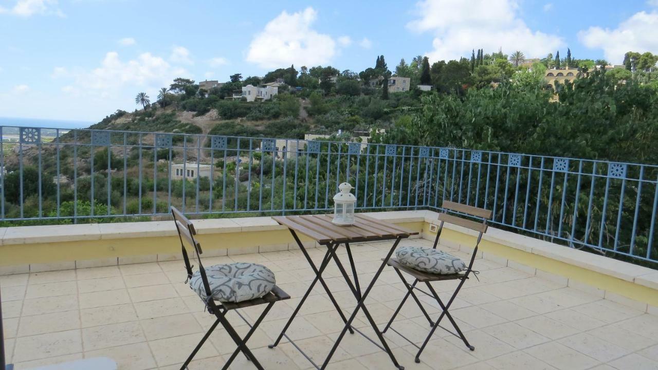 Artsea Studio Apartment With Sea View Ein Hod Exterior foto